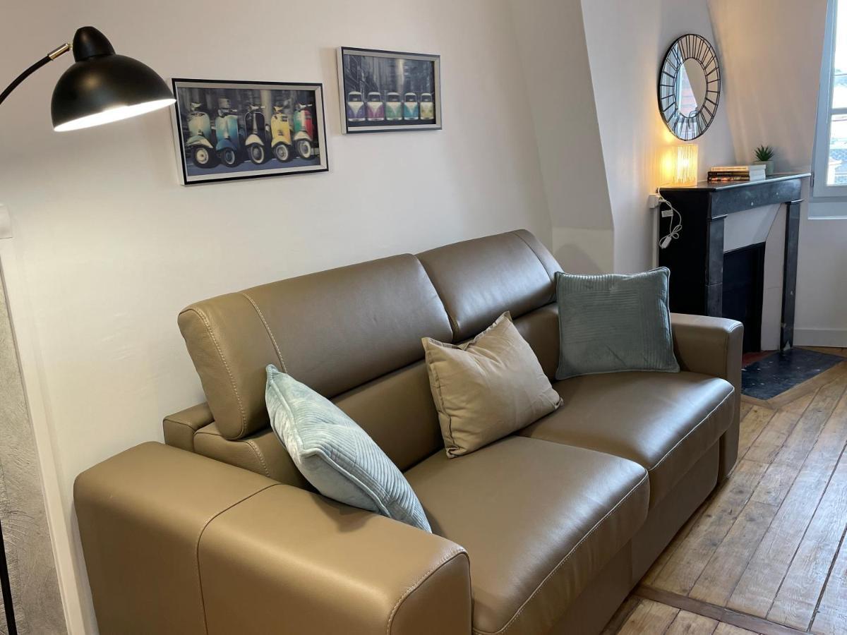 De Charme Sous Les Toits #6 Apartment